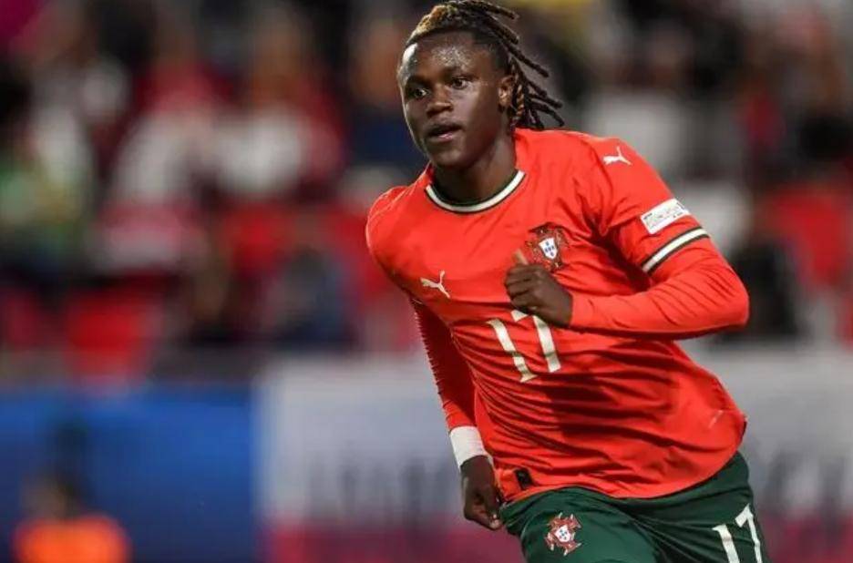 降维打击！欧冠黑马3-0完胜葡超豪门，穆里尼奥看到了争冠曙光